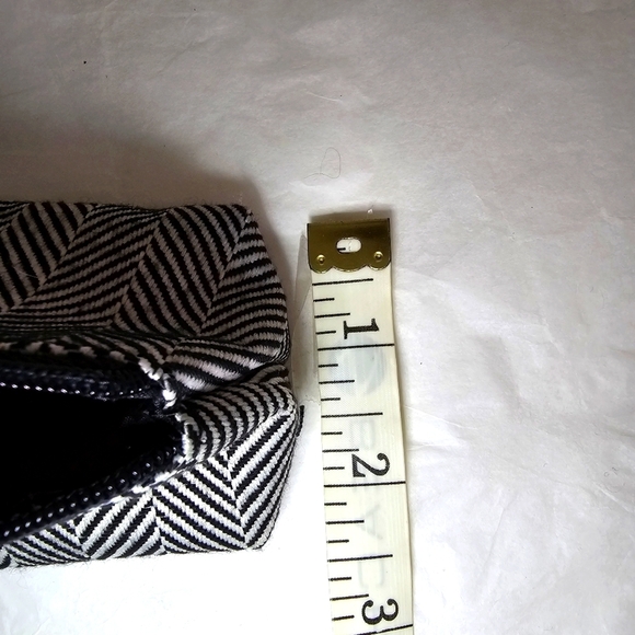 ESTEE LAUDER herring bone pattern Mini Tote Bag with matching zip pouch NWOT - Picture 8 of 9